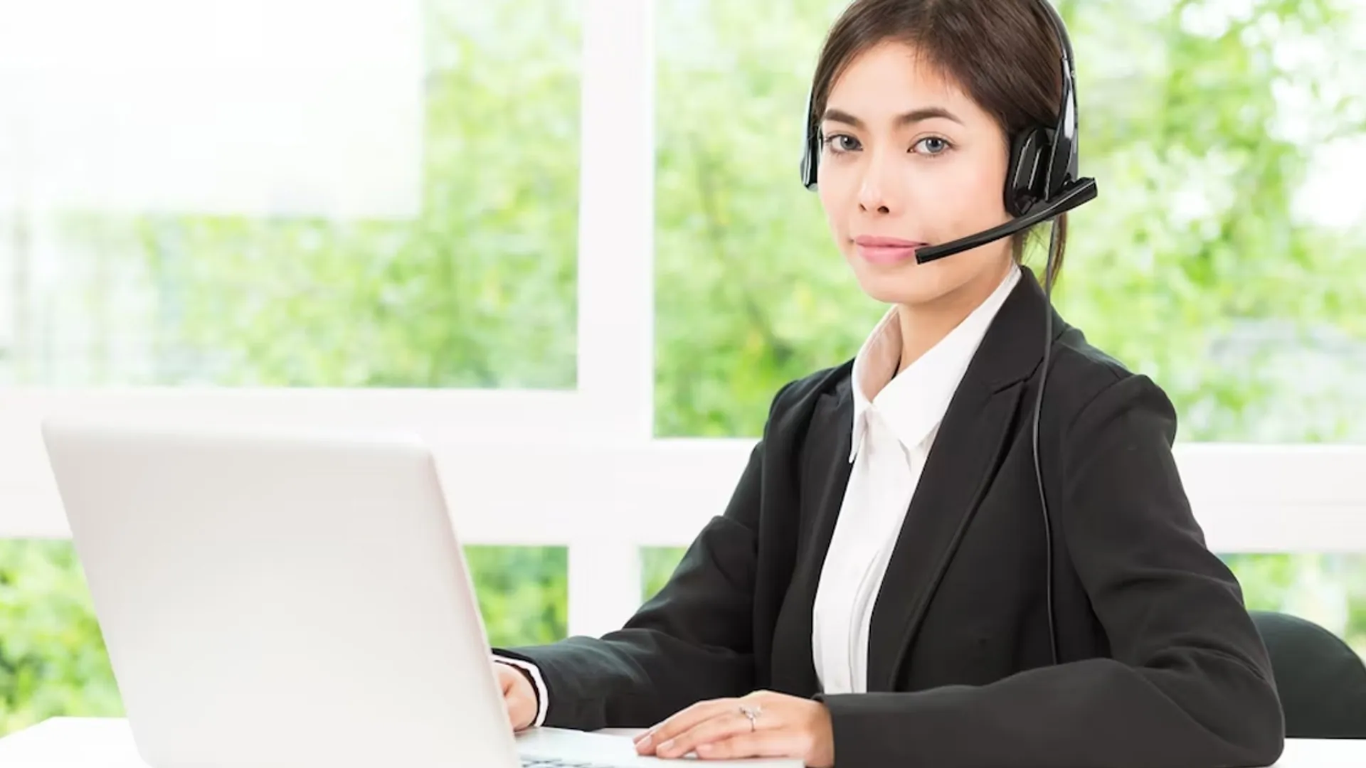 Hình ảnh hỗ trợ khách hàng AE888