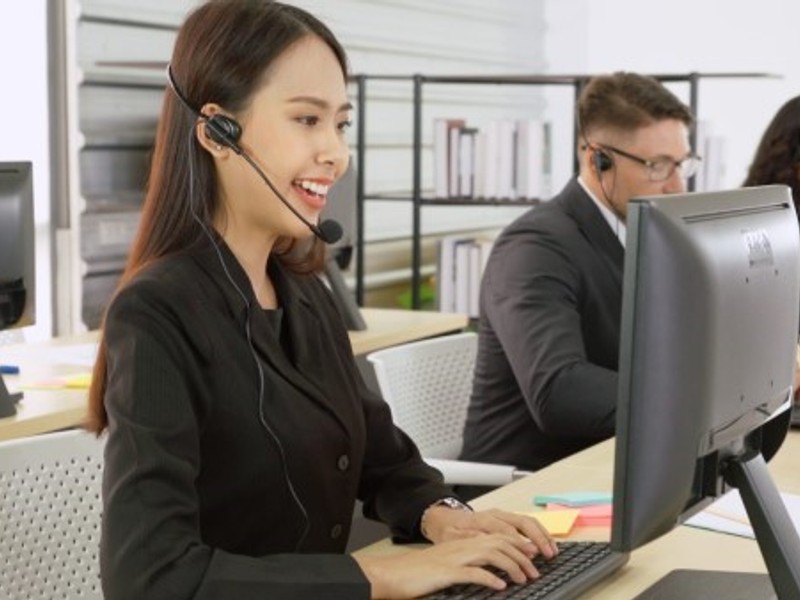 Hình ảnh minh họa hỗ trợ khách hàng chuyên nghiệp của AE888